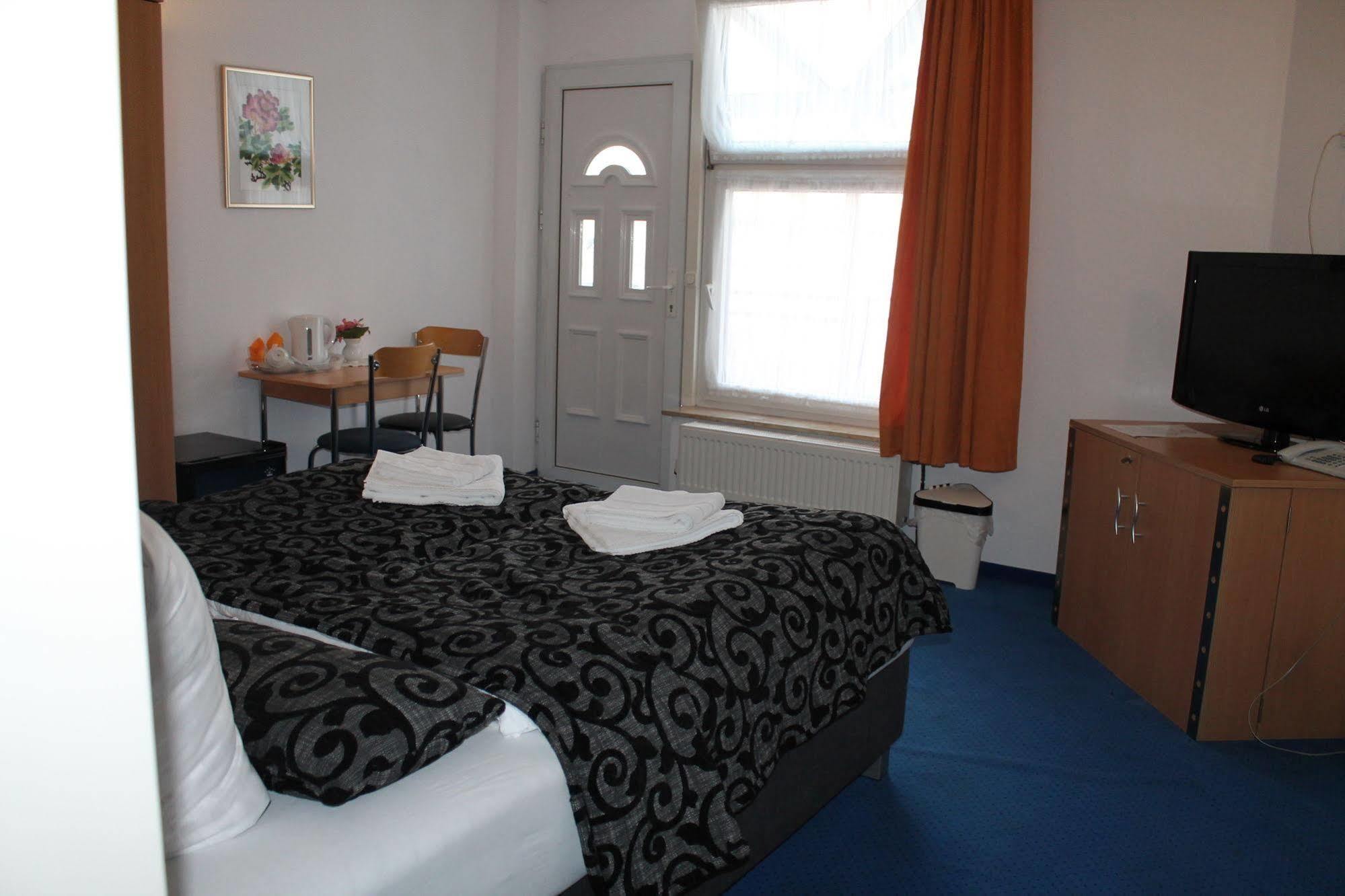 City Lounge Hotel Dusseldorf Exterior photo